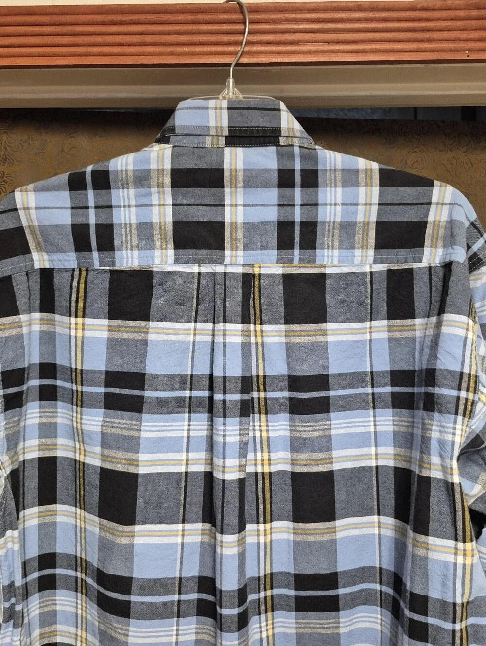 Cinch Men's long sleeve blue plaid button down shirt